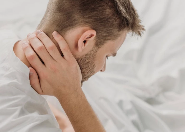علت صدا دادن گردن و راههای درمان آن 3 ناحیۀ درگیر در هنگام صدا دادن گردن