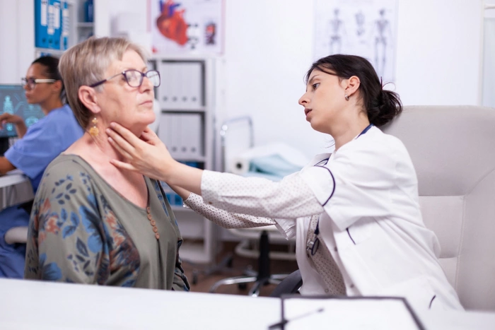 گرفتگی گردن؛ اپیدمی جهانی 3 بررسی سوابق پزشکی و معاینه بیمار