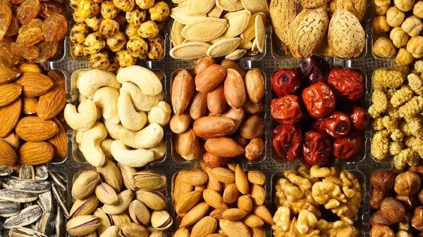 تغذیه در دوران بارداری چه تأثیری بر رشد جنین دارد؟ 2 مواد غذایی مفید در بارداری