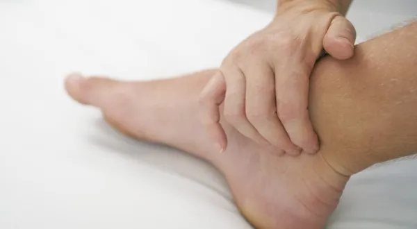 ورم مچ پا 9 علت ورم مچ پا