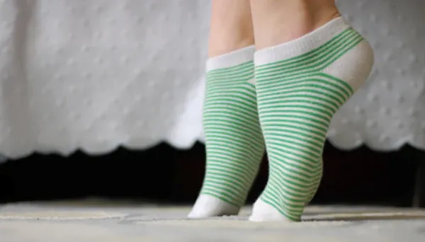 بهترین حرکات اصلاحی کف پای صاف؛ گامی به سوی سلامت پاها 10 حرکات ورزشی برای کف پای صاف