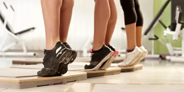 بهترین حرکات اصلاحی کف پای صاف؛ گامی به سوی سلامت پاها 6 حرکات اصلاحی کف پای صاف