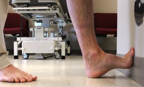 بهترین حرکات اصلاحی کف پای صاف؛ گامی به سوی سلامت پاها 9 تمرینات اصلاح کف پای صاف