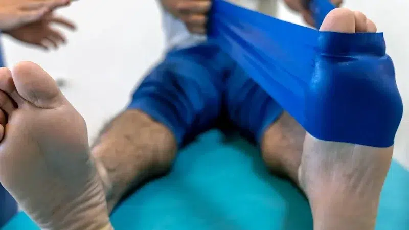 حرکات اصلاحی چرخش مچ پا به داخل