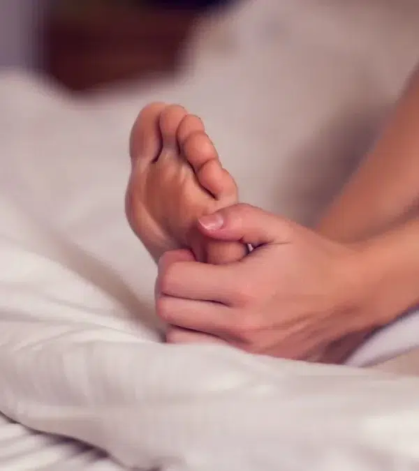 درد کف پا هنگام بیدارشدن